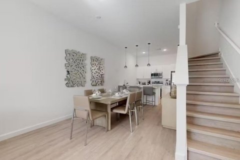 Touwnhouse à louer à Davenport, Floride: 4 chambres, 155.24 m2 № 2413716 - photo 6