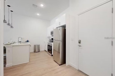Touwnhouse à louer à Davenport, Floride: 4 chambres, 155.24 m2 № 2413716 - photo 11
