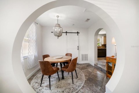 Villa ou maison à louer à Dunedin, Floride: 2 chambres, 102.66 m2 № 2106987 - photo 8