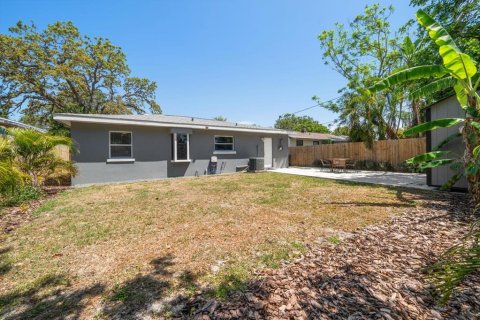 Villa ou maison à louer à Dunedin, Floride: 2 chambres, 102.66 m2 № 2106987 - photo 21