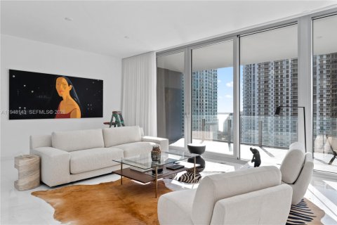 Condo in Miami, Florida, 3 bedrooms  № 2026690 - photo 11