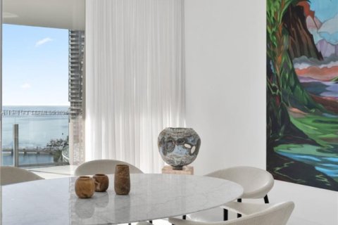 Condo in Miami, Florida, 3 bedrooms  № 2026690 - photo 21