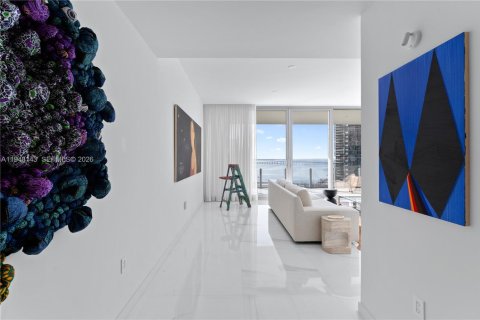 Condo in Miami, Florida, 3 bedrooms  № 2026690 - photo 5