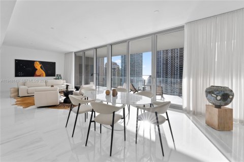 Condo in Miami, Florida, 3 bedrooms  № 2026690 - photo 10