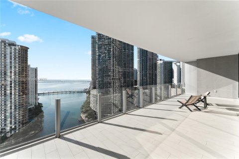 Condo in Miami, Florida, 3 bedrooms  № 2026690 - photo 30