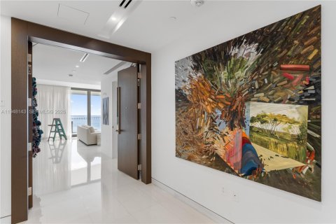 Condo in Miami, Florida, 3 bedrooms  № 2026690 - photo 2