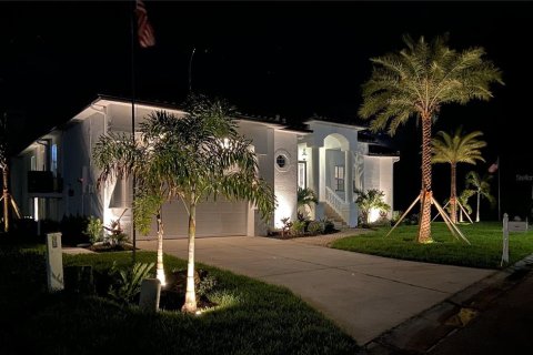 House in New Port Richey, Florida 3 bedrooms, 297.38 sq.m. № 1793895 - photo 6