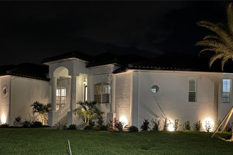 House in New Port Richey, Florida 3 bedrooms, 297.38 sq.m. № 1793895 - photo 9