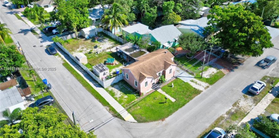 Land in Hollywood, Florida № 1969323