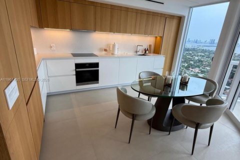 Copropriété à louer à Miami Beach, Floride: 1 chambre, 102.19 m2 № 2030964 - photo 4