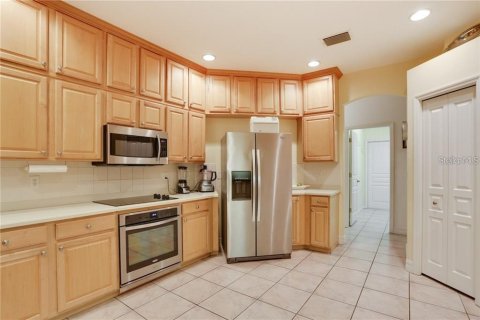 House in Tampa, Florida 5 bedrooms, 329.52 sq.m. № 2157770 - photo 20