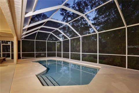House in Tampa, Florida 5 bedrooms, 329.52 sq.m. № 2157770 - photo 4