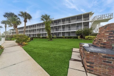 Condo in Winter Haven, Florida, 2 bedrooms  № 1821424 - photo 2