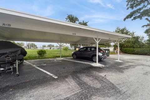 Condo in Winter Haven, Florida, 2 bedrooms  № 1821424 - photo 21