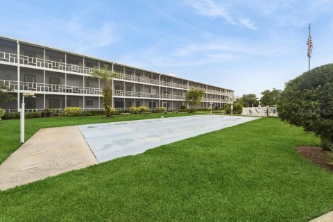 Condo in Winter Haven, Florida, 2 bedrooms  № 1821424 - photo 20