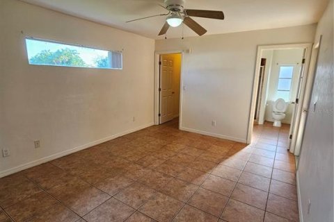 Appartement à louer à Cape Coral, Floride: 2 chambres, 125.79 m2 № 2383908 - photo 11