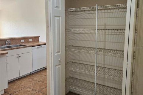 Appartement à louer à Cape Coral, Floride: 2 chambres, 125.79 m2 № 2383908 - photo 5