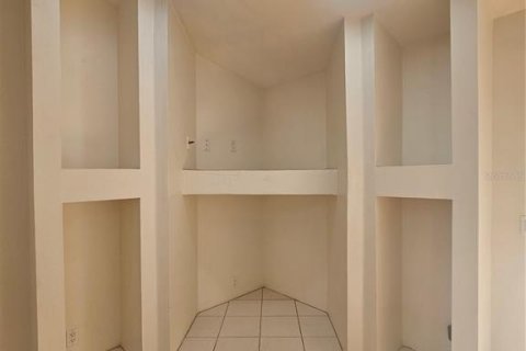 Appartement à louer à Cape Coral, Floride: 2 chambres, 125.79 m2 № 2383908 - photo 8