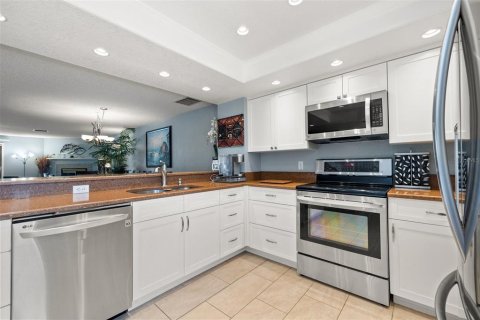 Touwnhouse à vendre à Treasure Island, Floride: 3 chambres, 197.88 m2 № 1574359 - photo 19