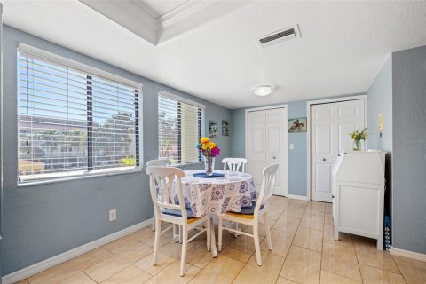 Touwnhouse à vendre à Treasure Island, Floride: 3 chambres, 197.88 m2 № 1574359 - photo 18