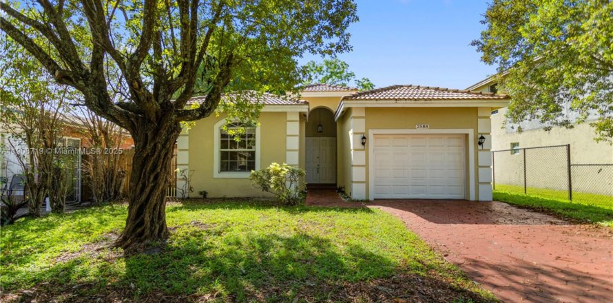 Casa en Pompano Beach, Florida 3 dormitorios, 160.81 m2 № 1965526