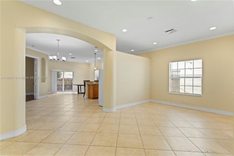 Casa en venta en Pompano Beach, Florida, 3 dormitorios, 160.81 m2 № 1965526 - foto 2