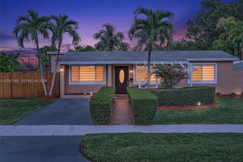 Villa ou maison à Miami, Floride 3 chambres, 156.91 m2 № 2286562