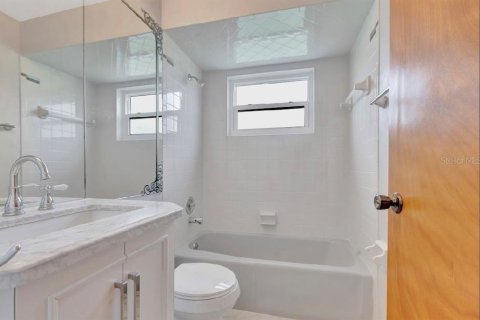 Villa ou maison à vendre à Venice, Floride: 3 chambres, 138.52 m2 № 1805840 - photo 16
