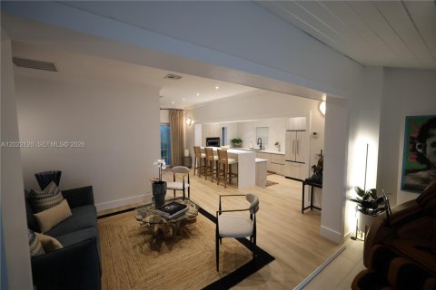 Villa ou maison à louer à Miami, Floride: 2 chambres, 105.54 m2 № 2273401 - photo 6