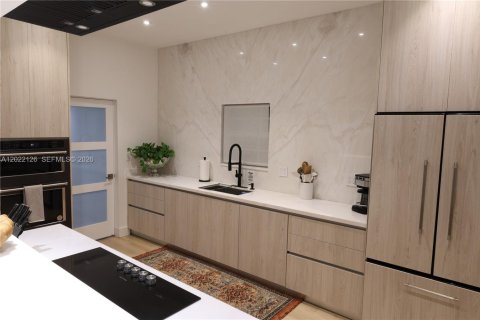 Villa ou maison à louer à Miami, Floride: 2 chambres, 105.54 m2 № 2273401 - photo 10