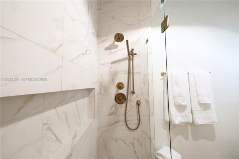 Villa ou maison à louer à Miami, Floride: 2 chambres, 105.54 m2 № 2273401 - photo 27