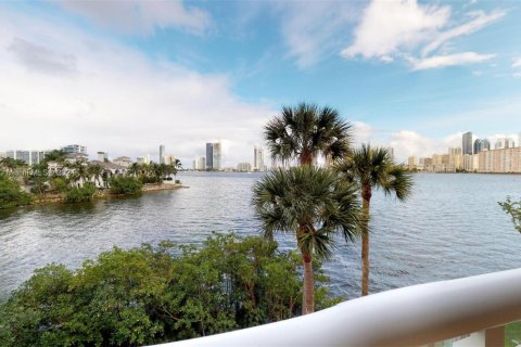 Купить кондоминиум в Авентура, Флорида 2 спальни, 228.82м2, № 1957780 - фото 29