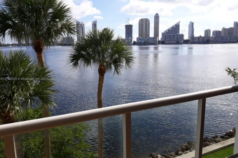 Купить кондоминиум в Авентура, Флорида 2 спальни, 228.82м2, № 1957780 - фото 27