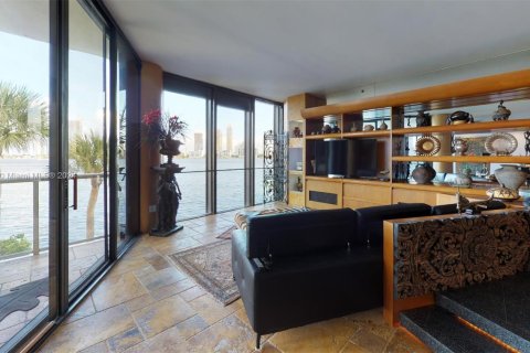 Купить кондоминиум в Авентура, Флорида 2 спальни, 228.82м2, № 1957780 - фото 1