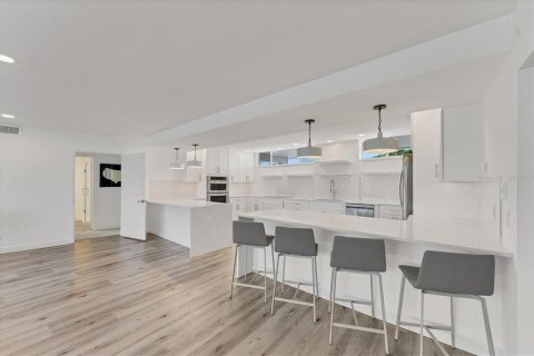 Купить кондоминиум в Лонгбоут-Ки, Флорида 6 комнат, 180.32м2, № 1543604 - фото 10