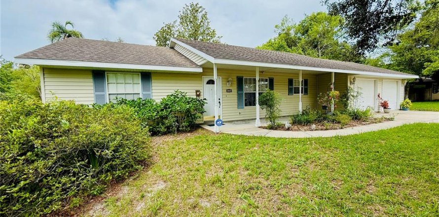 House in DeLand, Florida 2 bedrooms, 129.32 sq.m. № 1769052