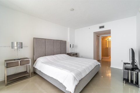 Condo in Sunny Isles Beach, Florida, 2 bedrooms  № 1859948 - photo 10