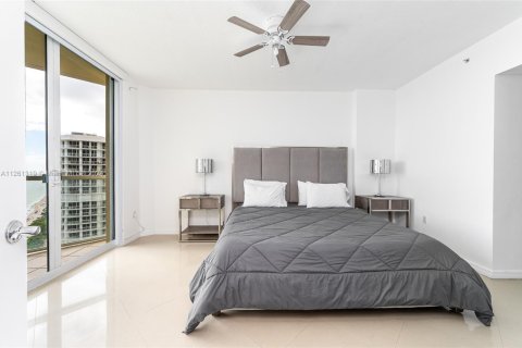 Condo in Sunny Isles Beach, Florida, 2 bedrooms  № 1859948 - photo 9