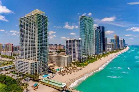 Condo in Sunny Isles Beach, Florida, 2 bedrooms  № 1859948 - photo 2
