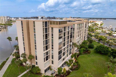 Condo in South Pasadena, Florida, 1 bedroom  № 1838254 - photo 9