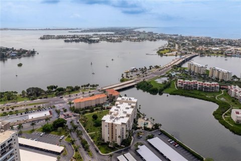 Condo in South Pasadena, Florida, 1 bedroom  № 1838254 - photo 3