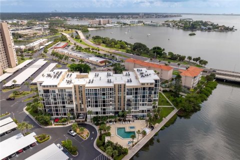 Condo in South Pasadena, Florida, 1 bedroom  № 1838254 - photo 8