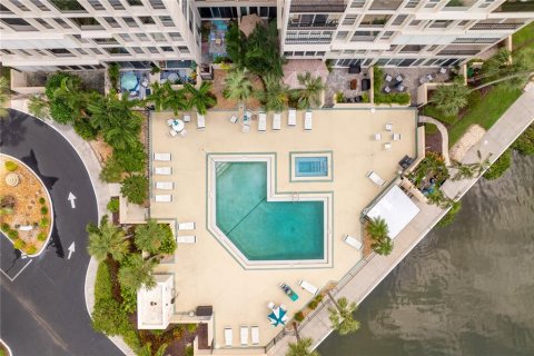 Condo in South Pasadena, Florida, 1 bedroom  № 1838254 - photo 17