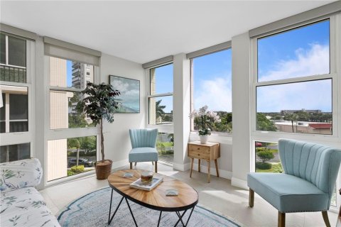 Condo in South Pasadena, Florida, 1 bedroom  № 1838254 - photo 28