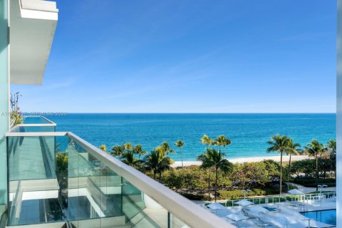 Condo in Bal Harbour, Florida, 2 bedrooms  № 2081141