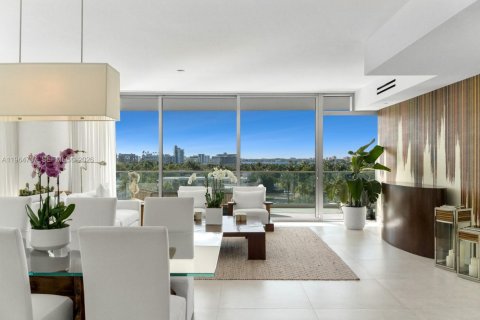 Condo in Bal Harbour, Florida, 2 bedrooms № 2081141 - photo 8