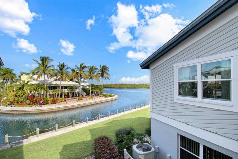 Condo in Sarasota, Florida, 2 bedrooms  № 931224 - photo 4