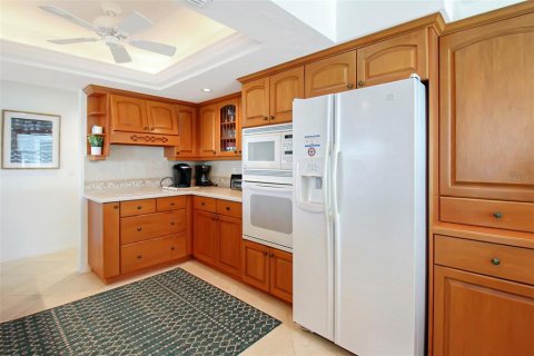 Condo in Sarasota, Florida, 2 bedrooms  № 931224 - photo 9
