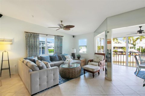 Condo in Sarasota, Florida, 2 bedrooms  № 931224 - photo 19