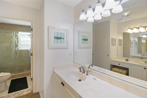 Condo in Sarasota, Florida, 2 bedrooms  № 931224 - photo 27